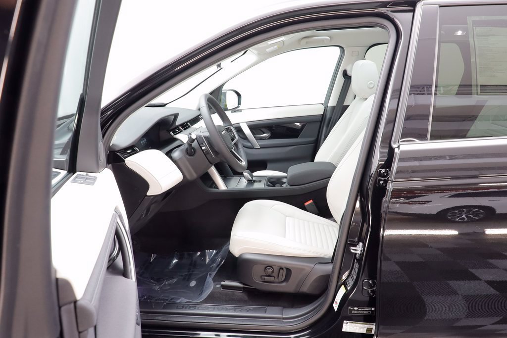 New 2025 Land Rover Discovery Sport S AWD/4WD image 7