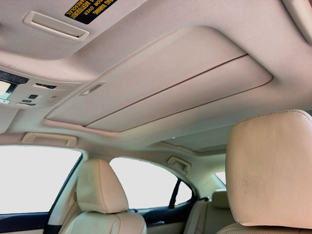 Used 2017 Lexus ES 350 w/ Ultra Luxury Package FWD image 26