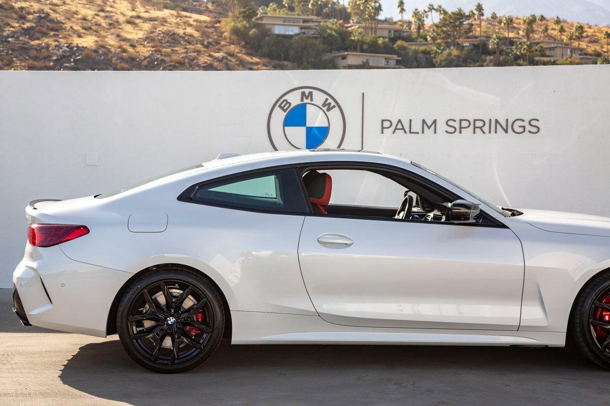 Used 2025 BMW M440i Coupe w/ Premium Package image 7
