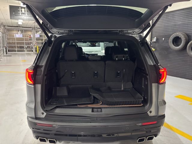 Used 2024 GMC Acadia AT4 w/ Luxury Package image 38