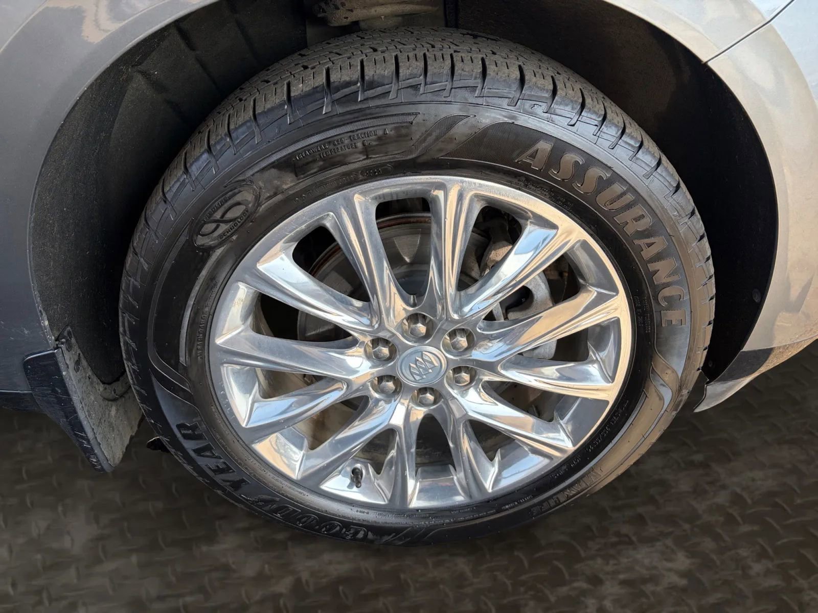 Used 2019 Buick Enclave Premium image 38