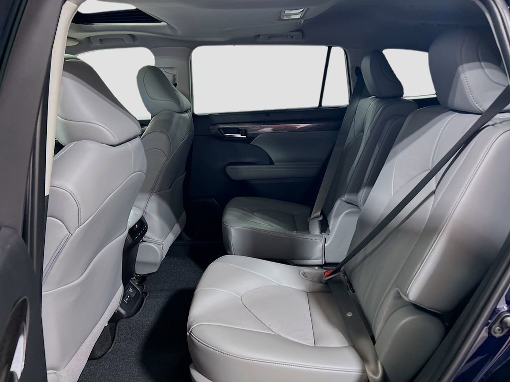 New 2026 Toyota Highlander Limited AWD/4WD image 23