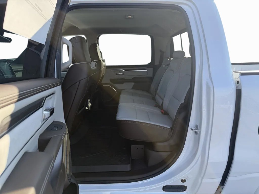 New 2026 RAM 1500 Laramie w/ Trailer Tow Group AWD/4WD image 28