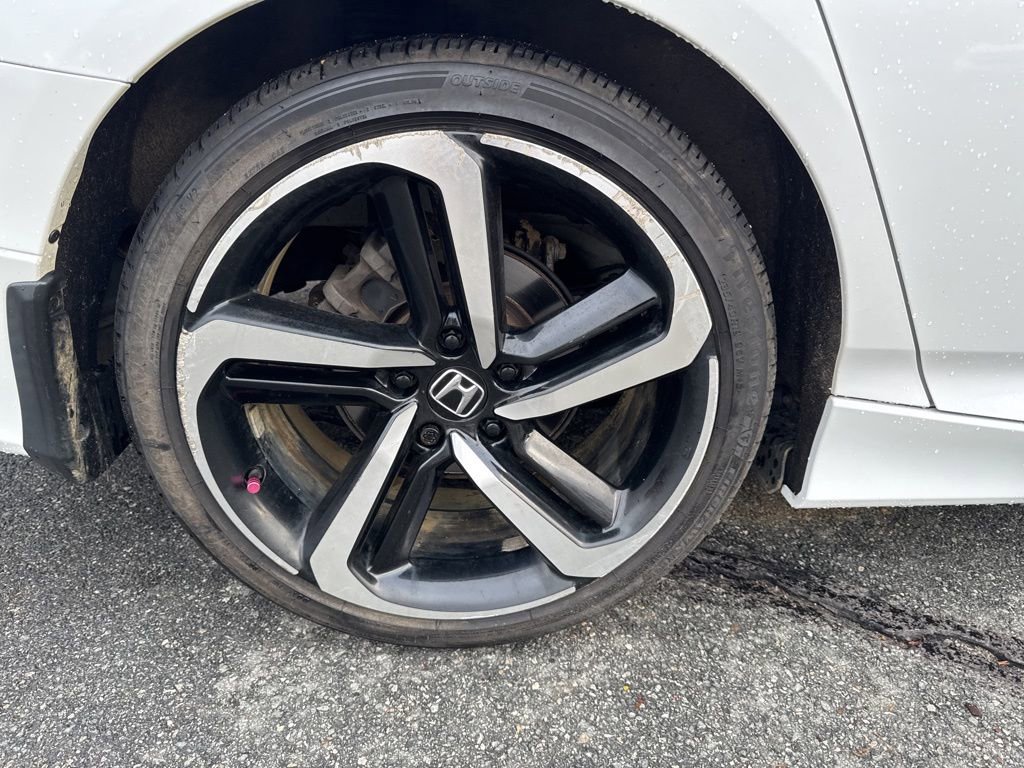 Used 2019 Honda Accord Sport image 11