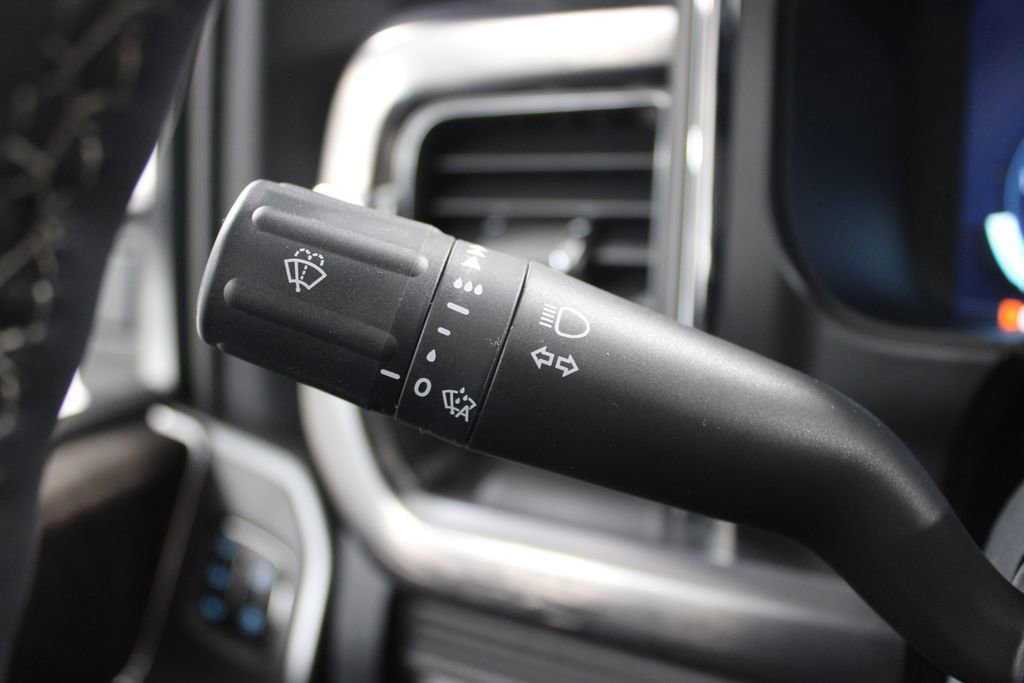 New 2026 Ford F250 Lariat w/ Black Appearance Package image 40