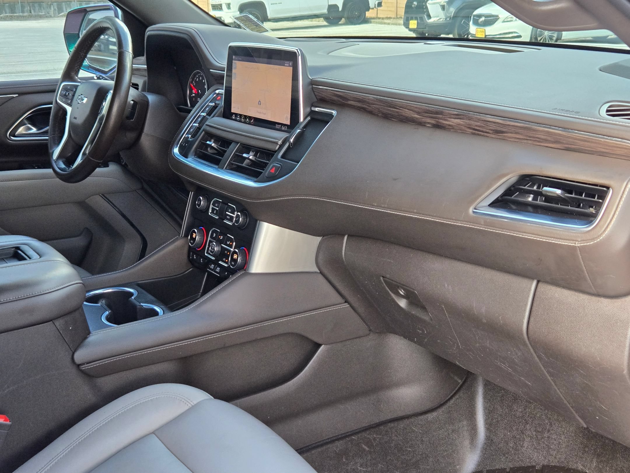 Used 2021 Chevrolet Suburban Z71 w/ Z71 Off-Road Package AWD/4WD image 29