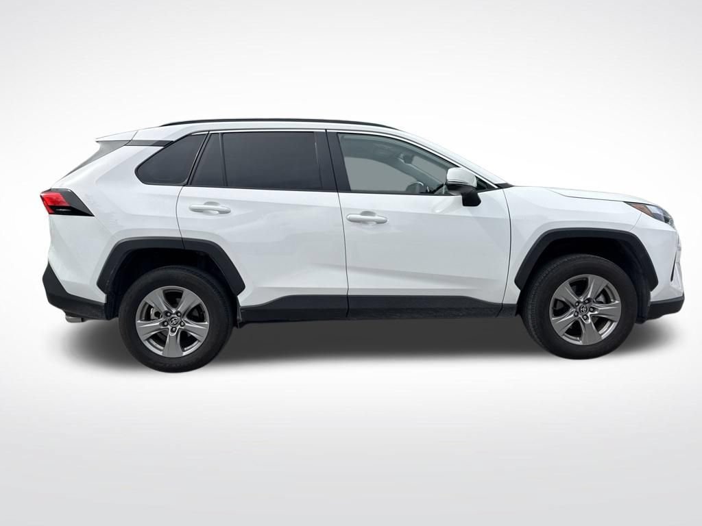 Used 2025 Toyota RAV4 XLE FWD image 4