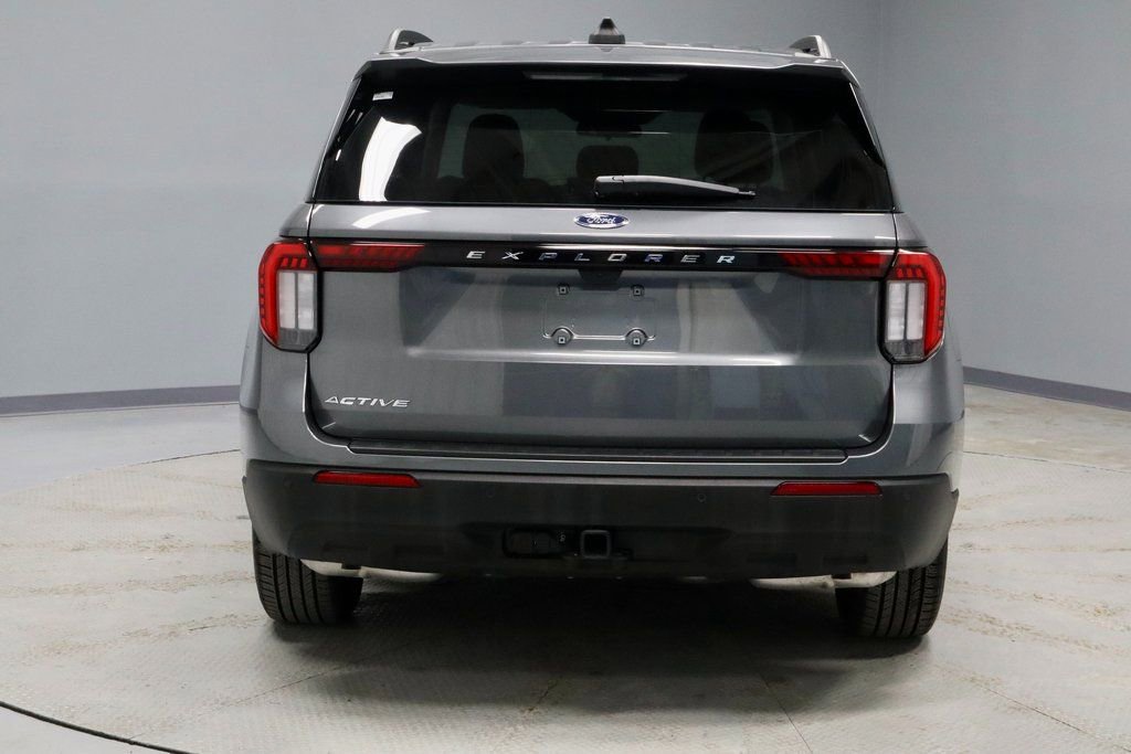 Certified 2025 Ford Explorer Active image 10