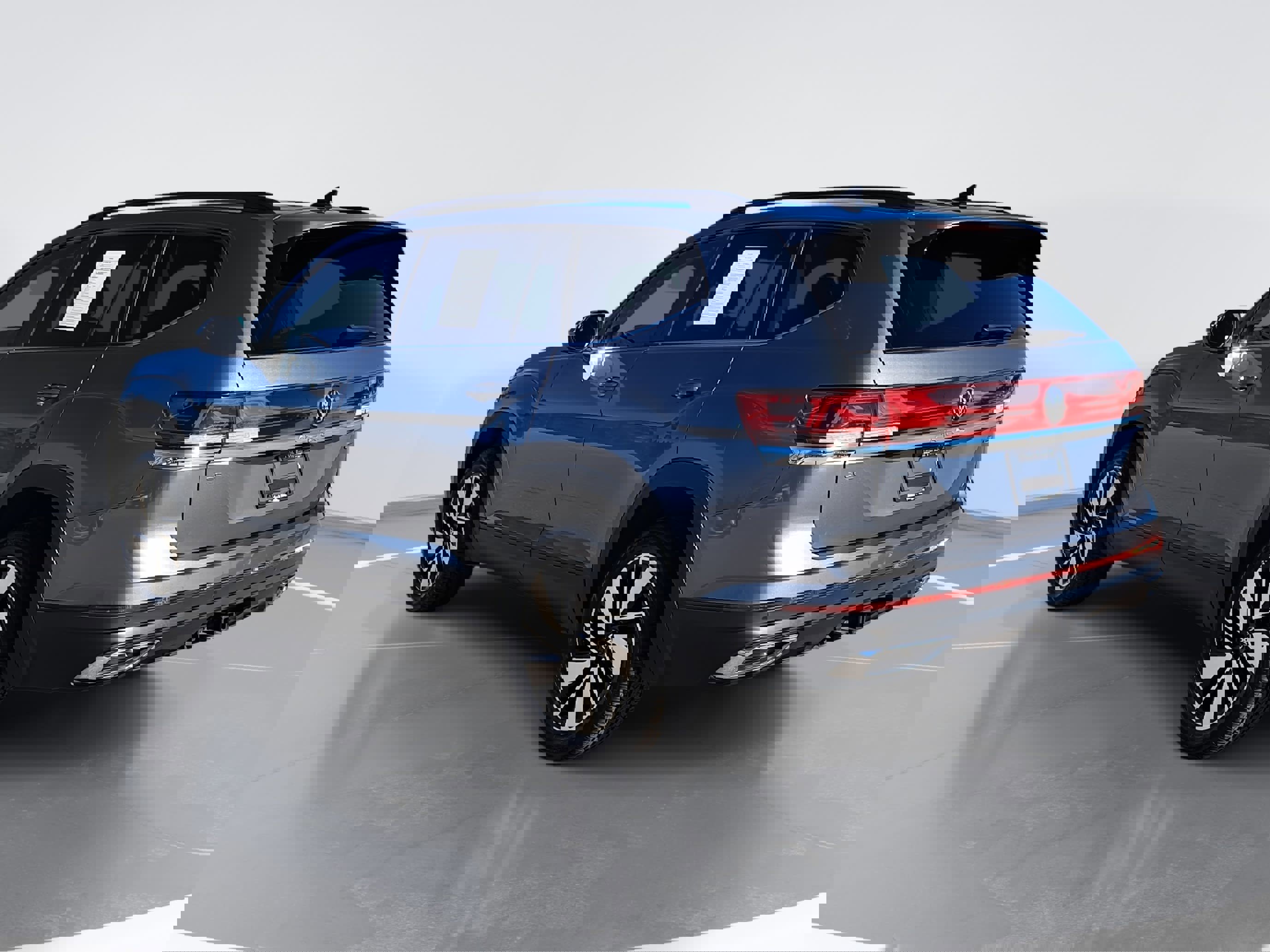 Used 2024 Volkswagen Atlas SE image 5