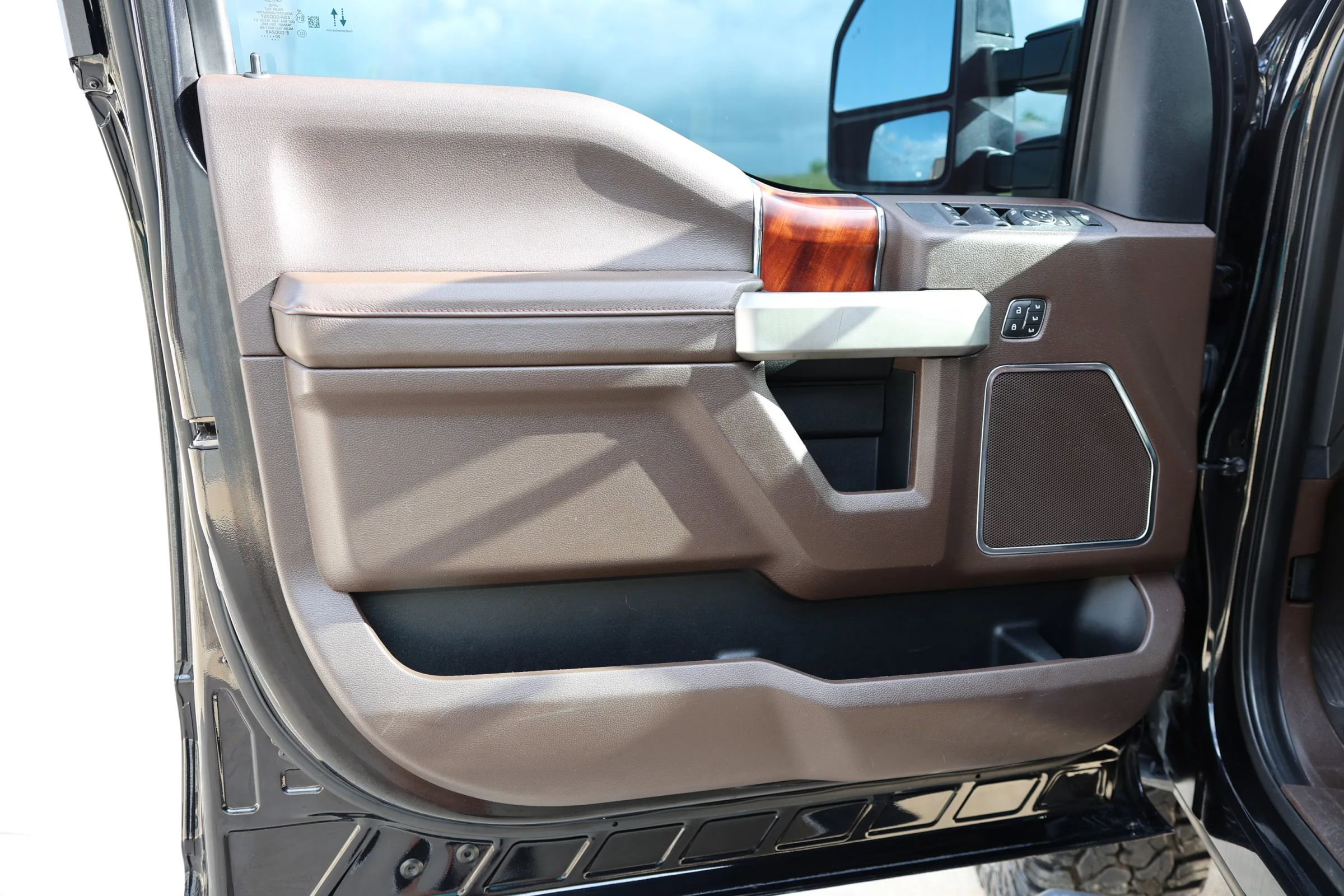 Used 2020 Ford F250 King Ranch w/ King Ranch Ultimate Package image 33