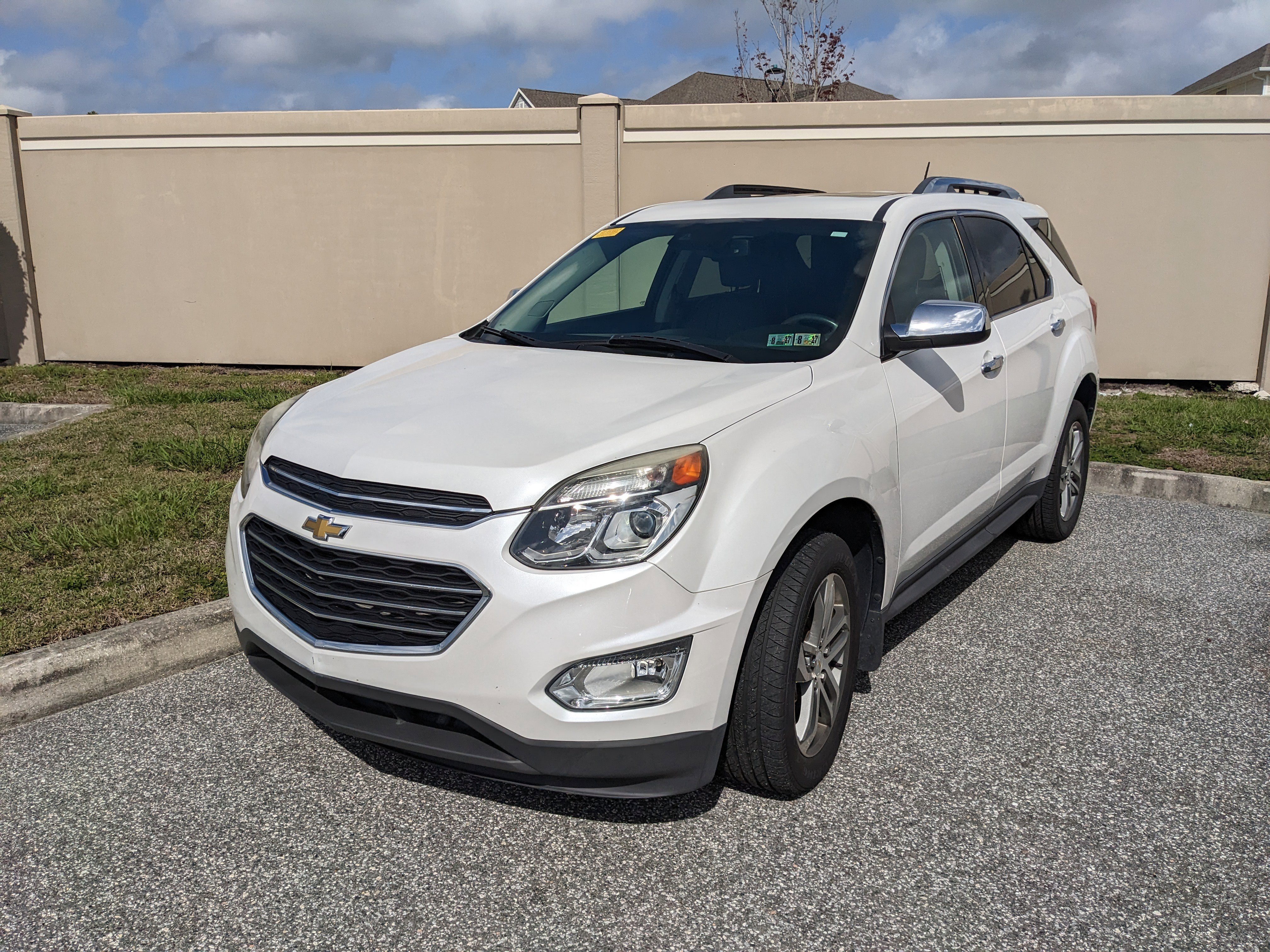 Used 2017 Chevrolet Equinox Premier w/ Enhanced Convenience Package image 1