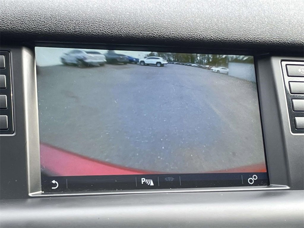 Used 2015 Land Rover Discovery Sport HSE image 28