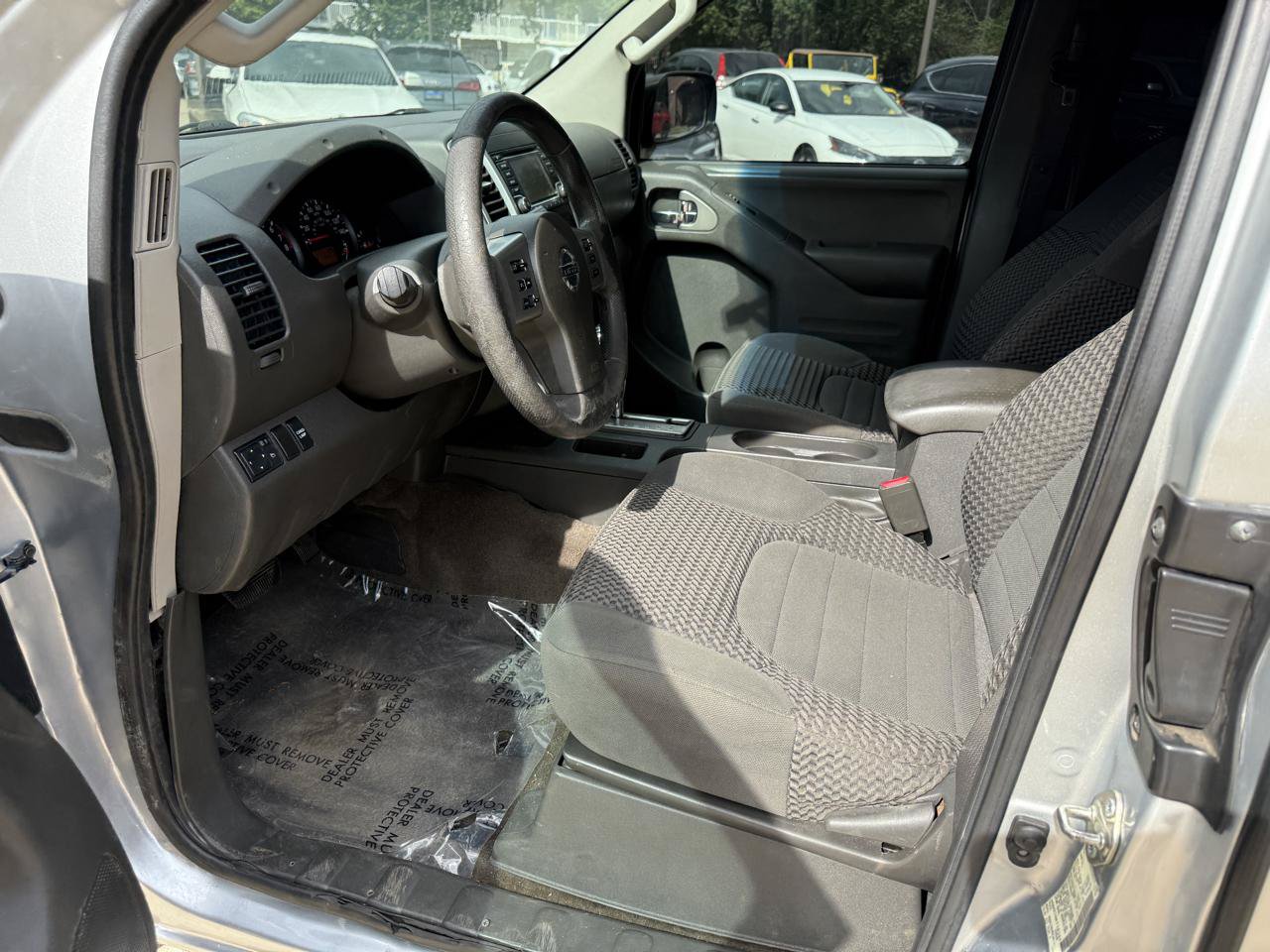 Used 2017 Nissan Frontier SV RWD image 8