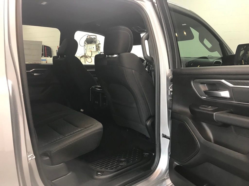 New 2026 RAM 1500 4x4 Crew Cab image 34