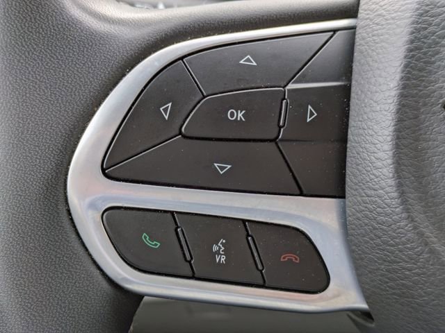 Certified 2023 Chrysler Pacifica Touring-L image 30