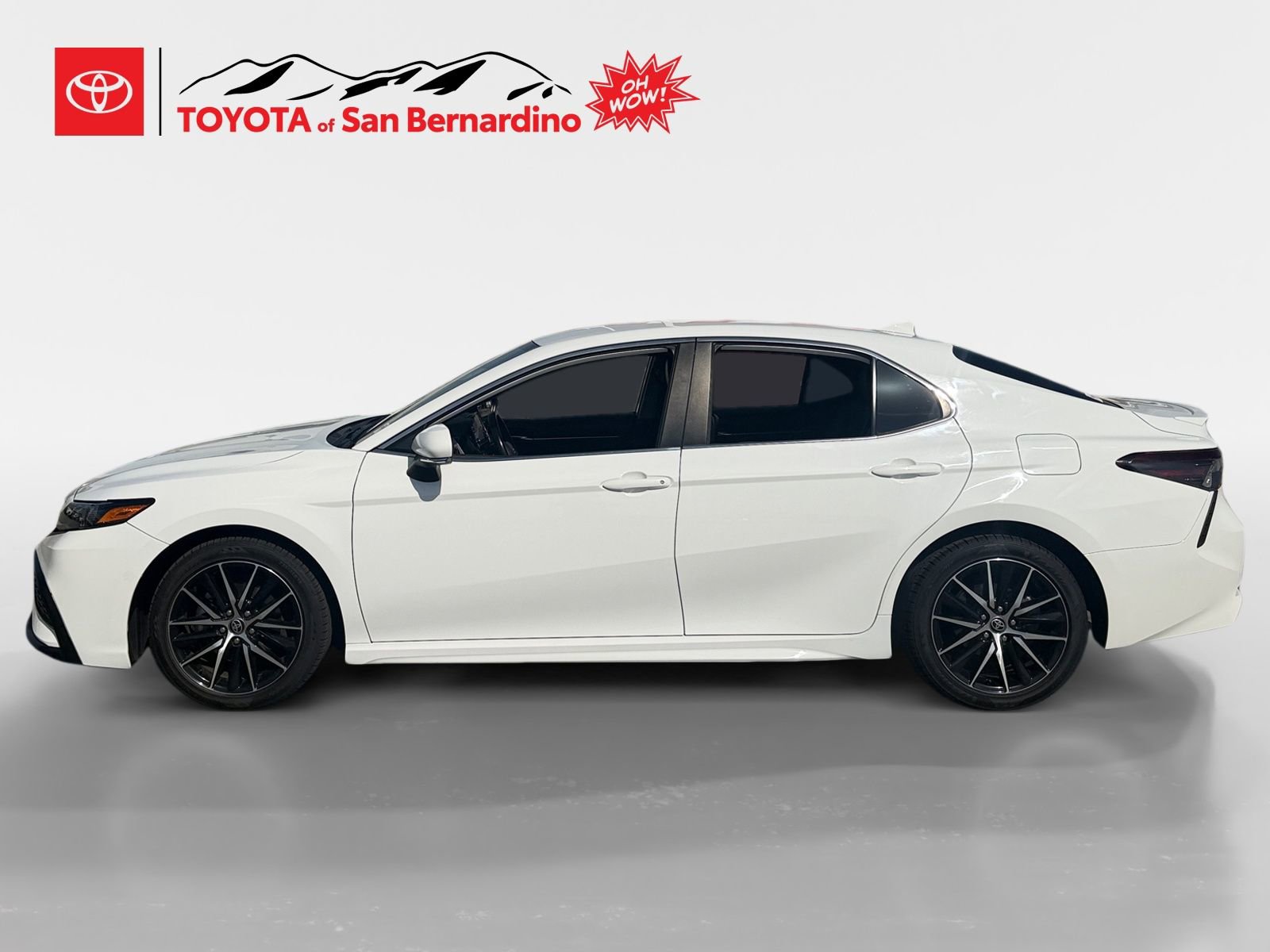 Certified 2022 Toyota Camry SE w/ Carpet Mat Package (TMS) FWD image 2