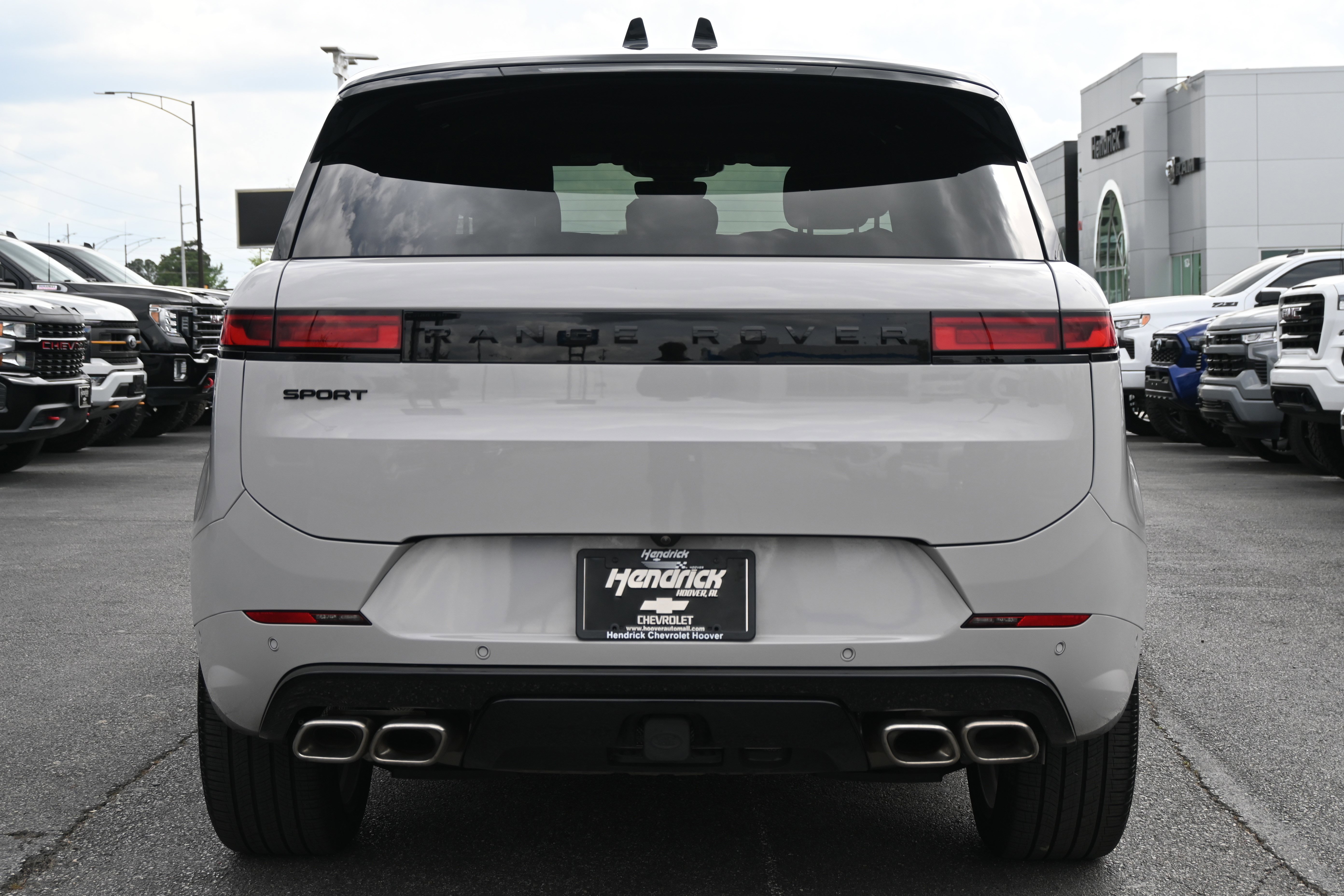Used 2025 Land Rover Range Rover Sport Dynamic SE image 14