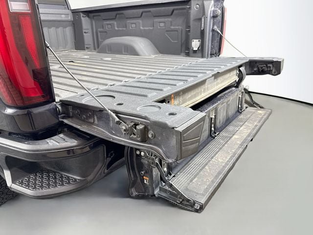 Used 2024 GMC Sierra 2500 Denali w/ Denali Reserve Package AWD/4WD image 37