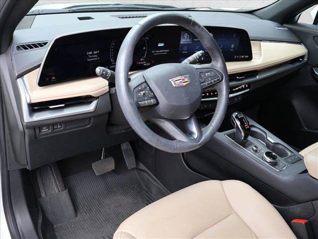 Used 2024 Cadillac XT4 Premium Luxury AWD/4WD image 13