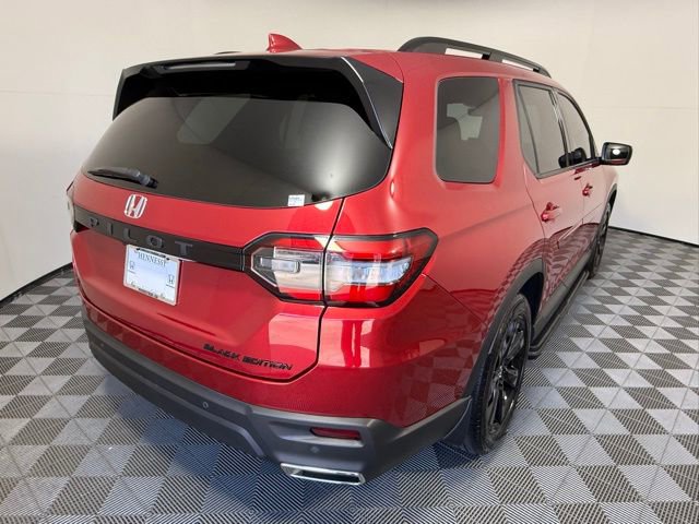 Used 2025 Honda Pilot Black Edition image 6