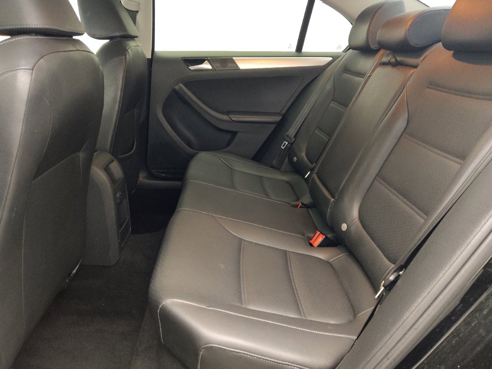 Used 2018 Volkswagen Jetta SEL image 18