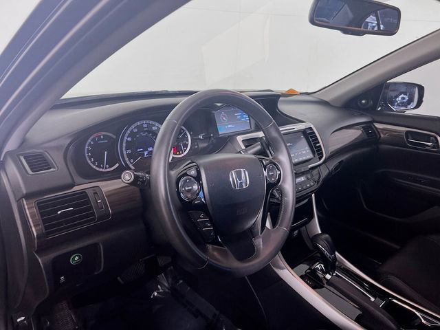 Used 2017 Honda Accord EX-L image 10