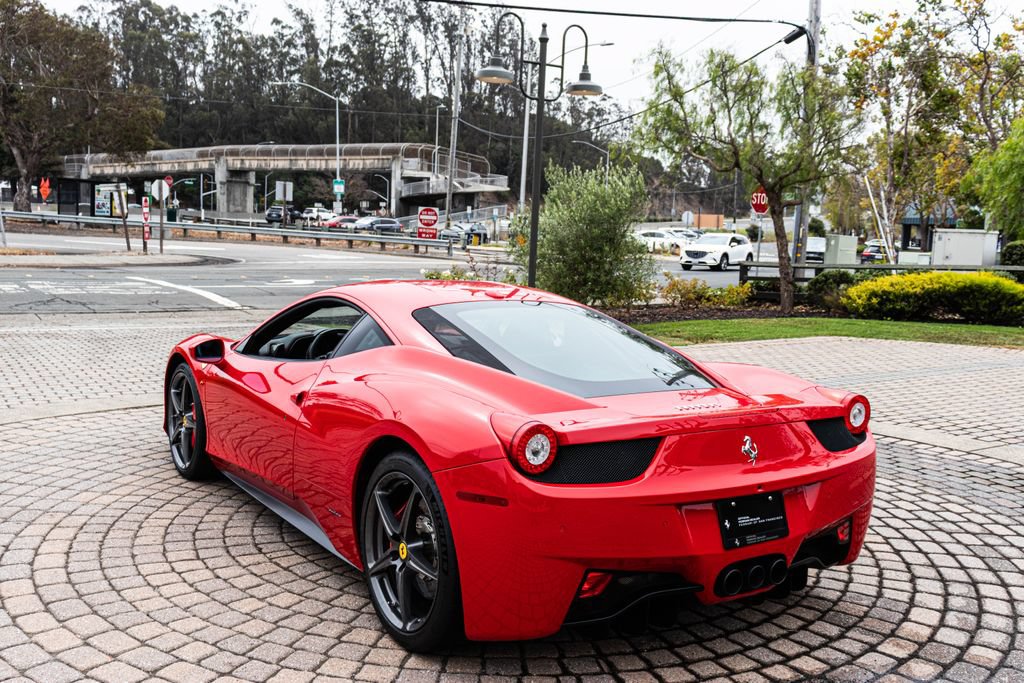 Used 2015 Ferrari 458 Italia Coupe RWD image 24