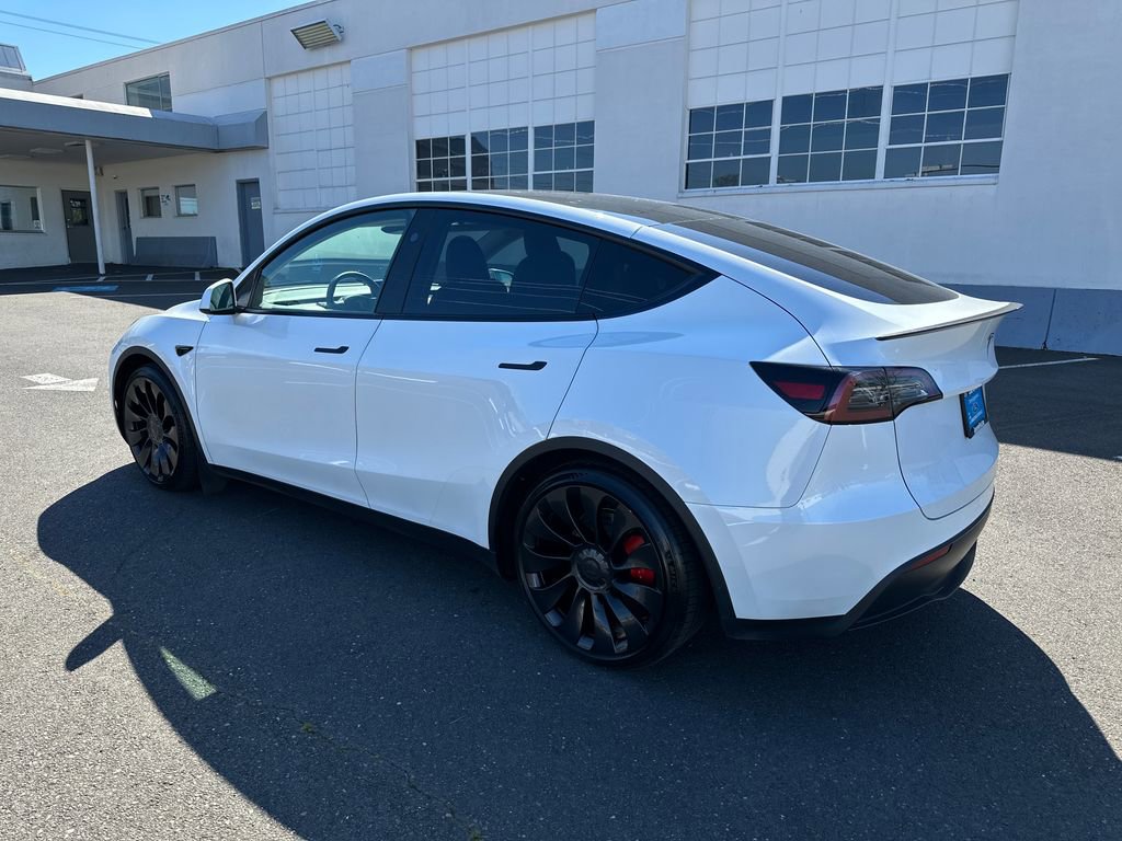 Used 2023 Tesla Model Y Performance image 4
