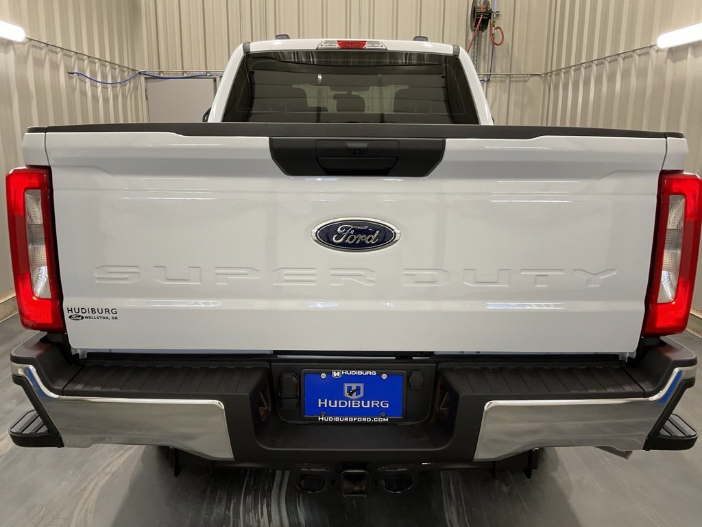 New 2026 Ford F350 XL w/ XL Chrome Package image 23