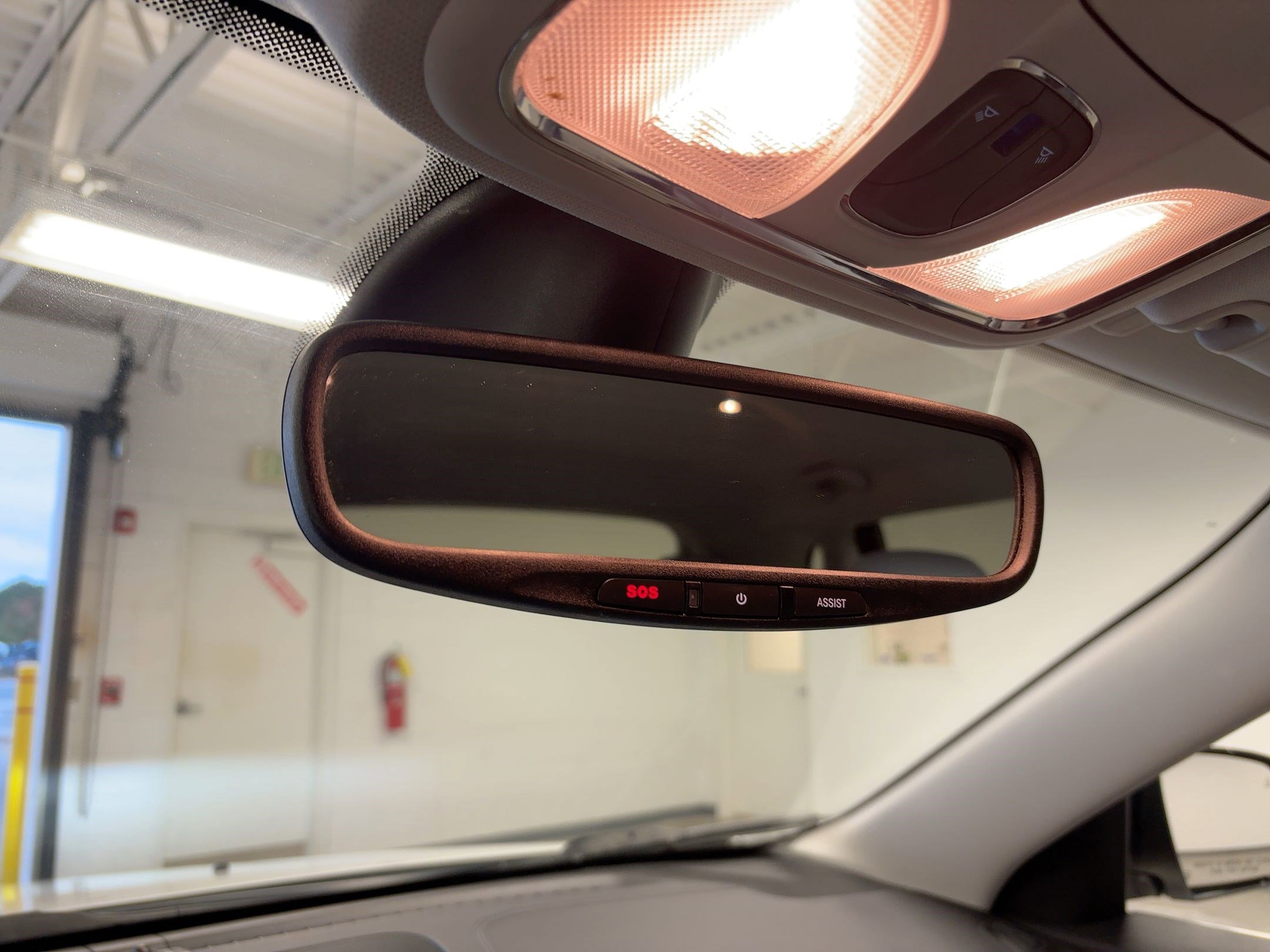 Used 2019 Jeep Cherokee Limited image 18