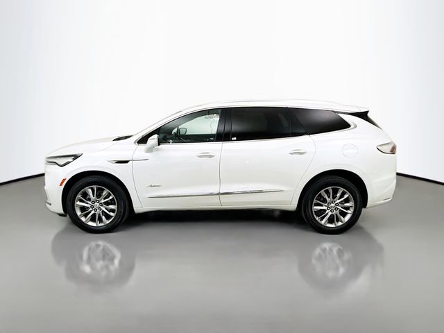 Used 2023 Buick Enclave Avenir image 4