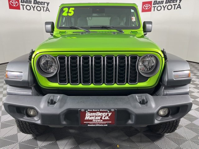 Used 2025 Jeep Wrangler Sport image 21