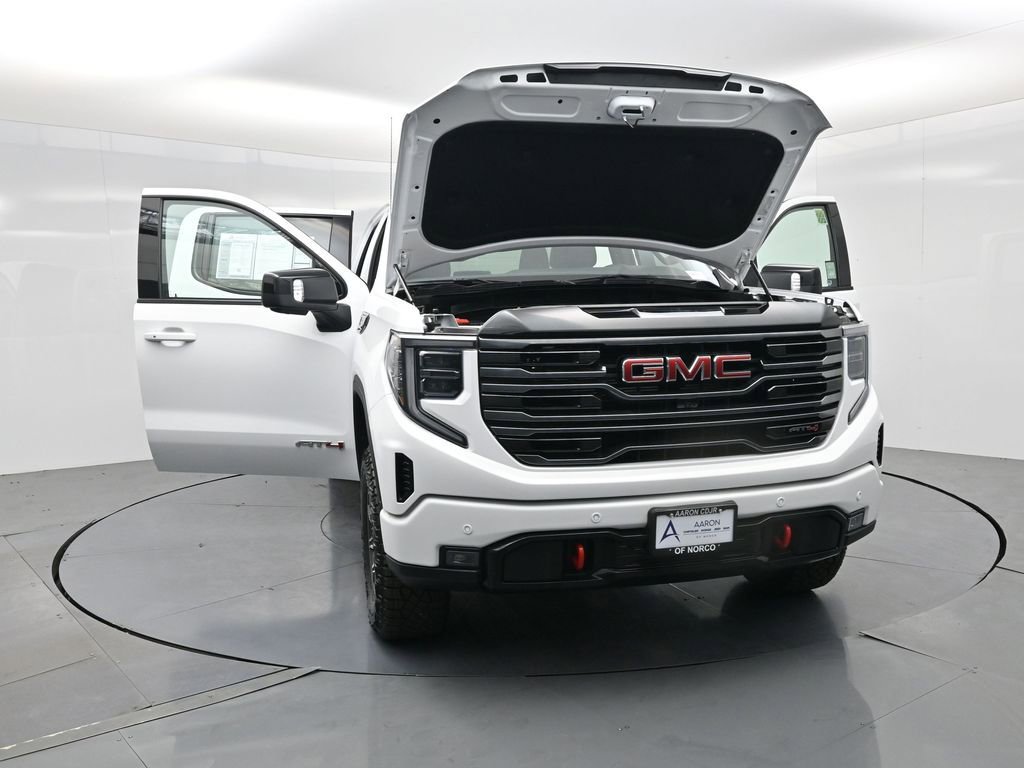 Used 2025 GMC Sierra 1500 AT4 image 34