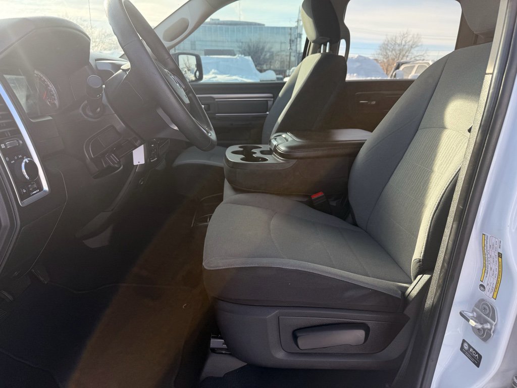 Used 2021 RAM 1500 Classic SLT image 11