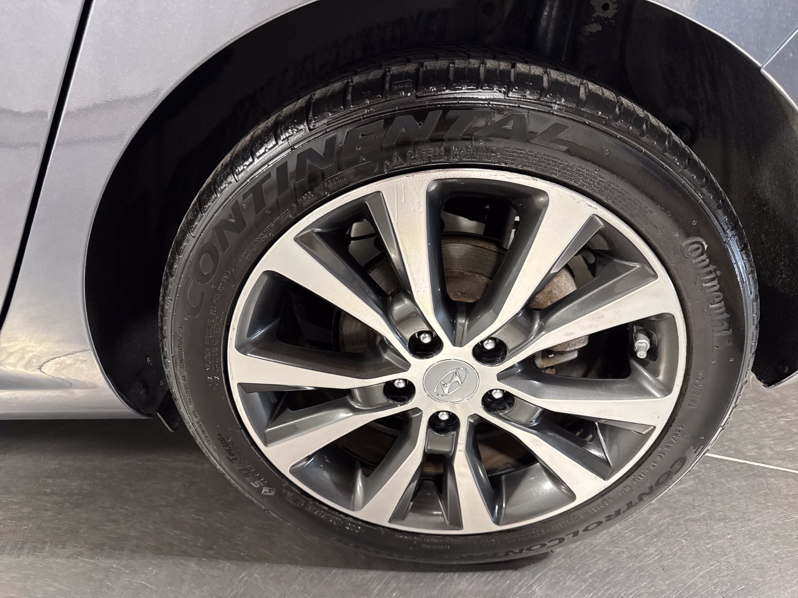Used 2018 Hyundai Elantra GT FWD image 12