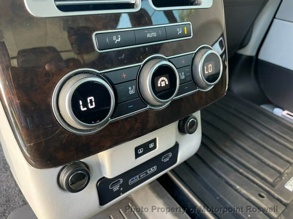 Used 2017 Land Rover Range Rover Long Wheelbase Autobiography image 11