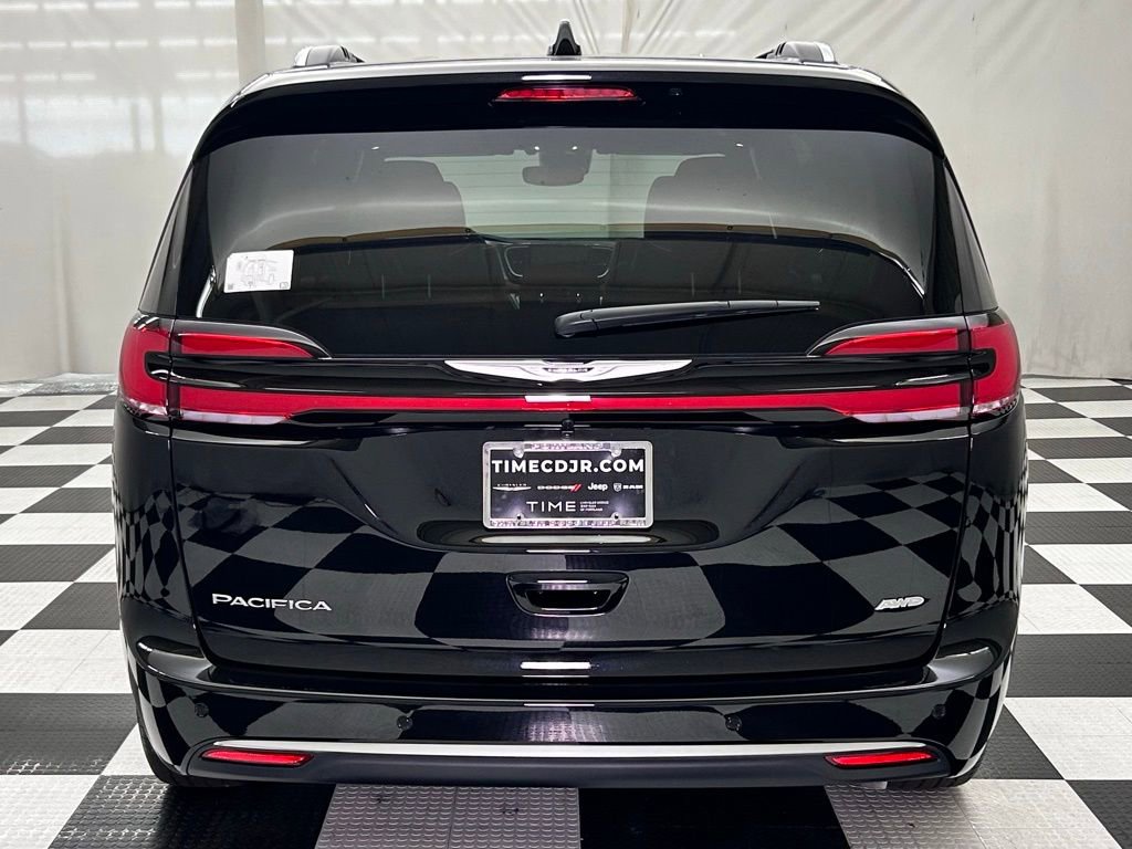 New 2026 Chrysler Pacifica Pinnacle image 7