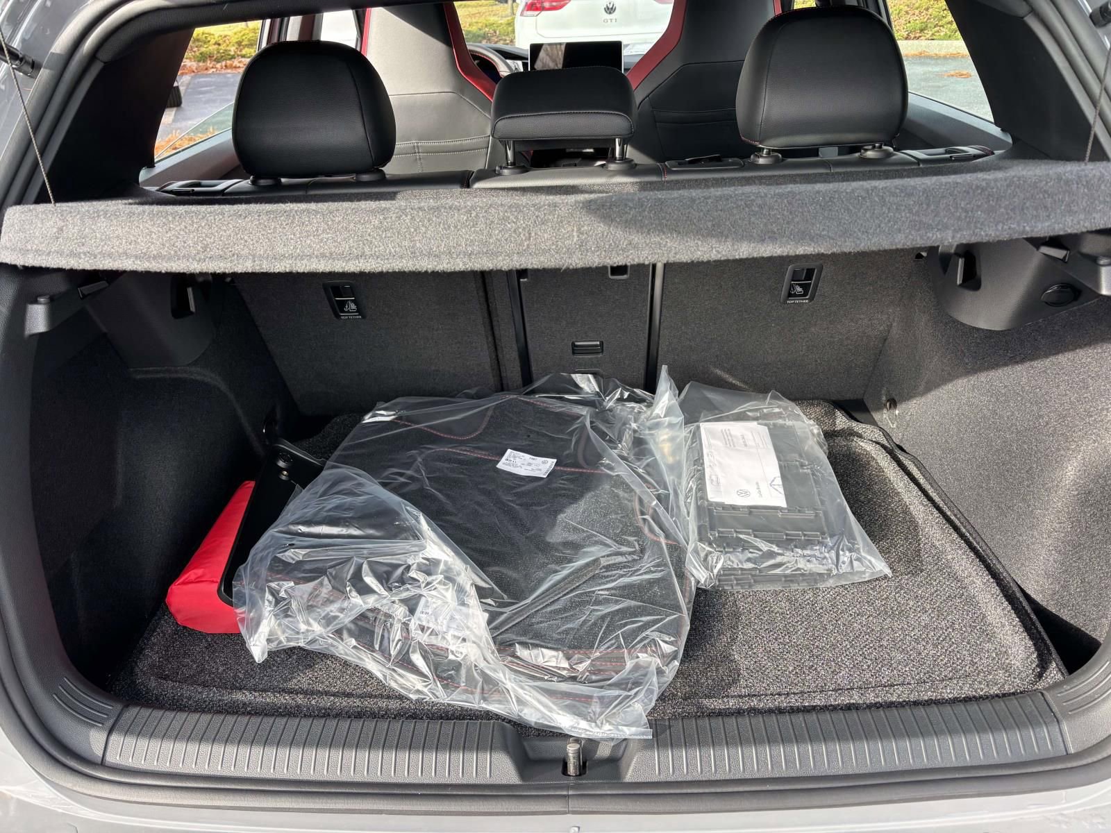 New 2026 Volkswagen GTI SE image 9