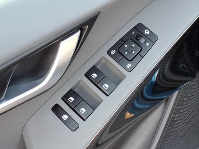 Used 2024 Kia Niro EX Touring FWD image 17