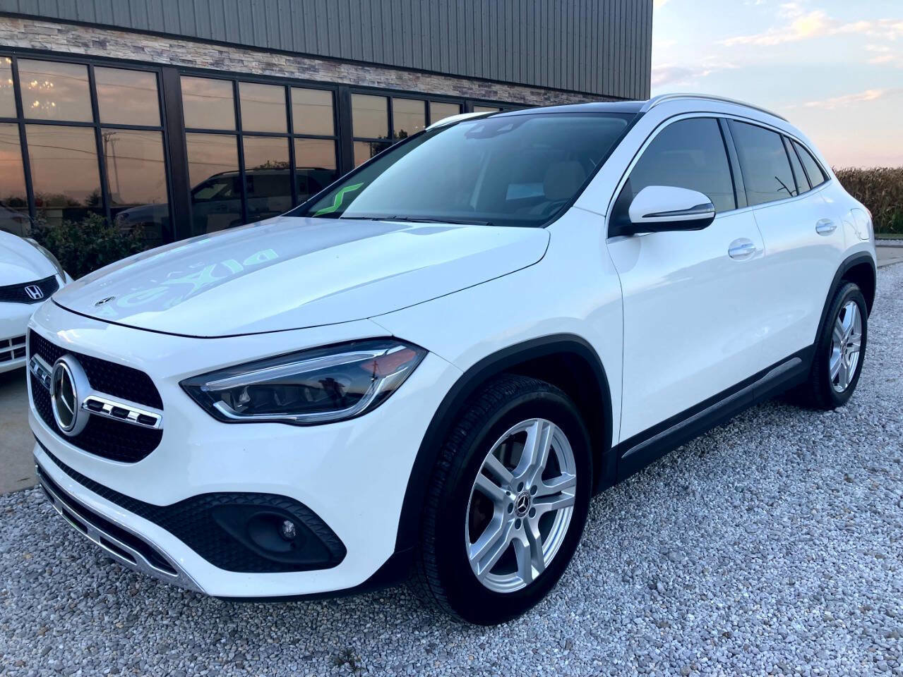 Used 2022 Mercedes-Benz GLA 250 4MATIC image 2