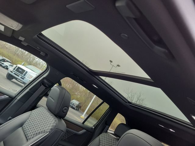 New 2026 GMC Acadia Denali w/ Super Cruise Package image 32