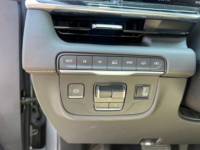 Used 2023 Cadillac Escalade ESV Sport w/ Touring Package AWD/4WD image 31