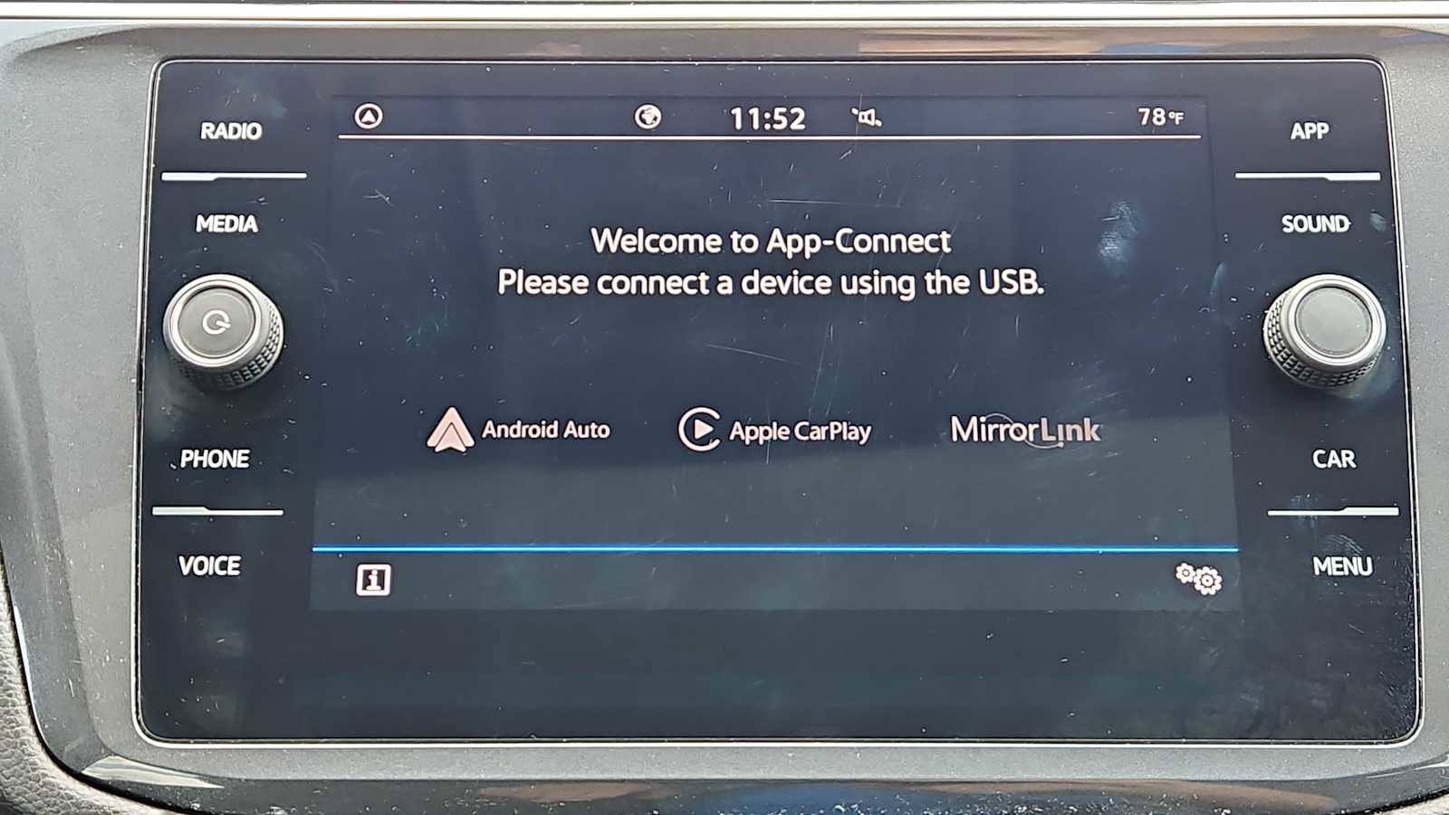 Used 2021 Volkswagen Tiguan SE w/ Panoramic Sunroof Package image 20