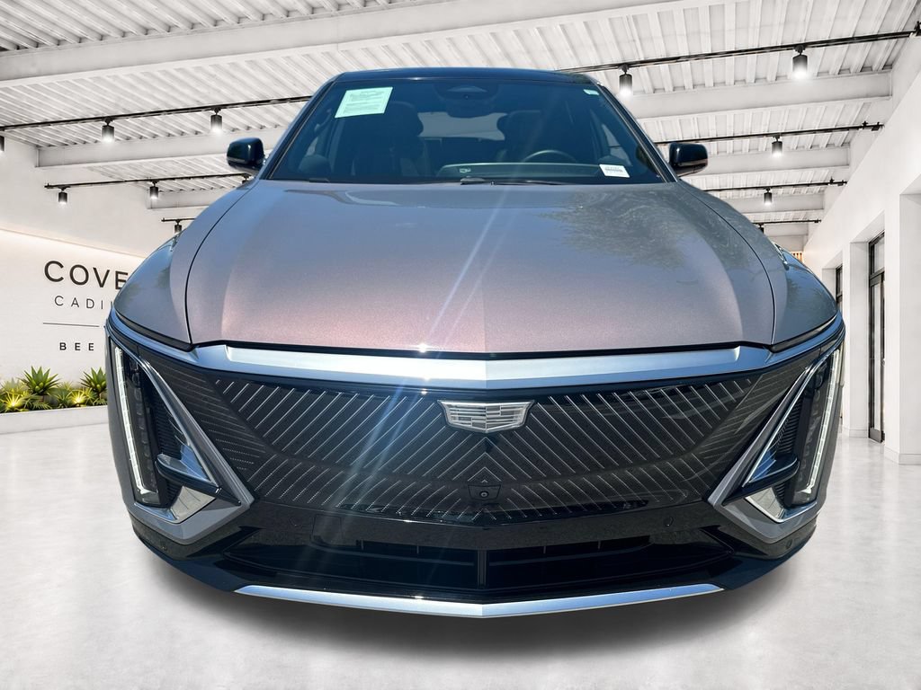 Certified 2025 Cadillac Lyriq Luxury w/ LPO, Floor Liner Package AWD/4WD video 3