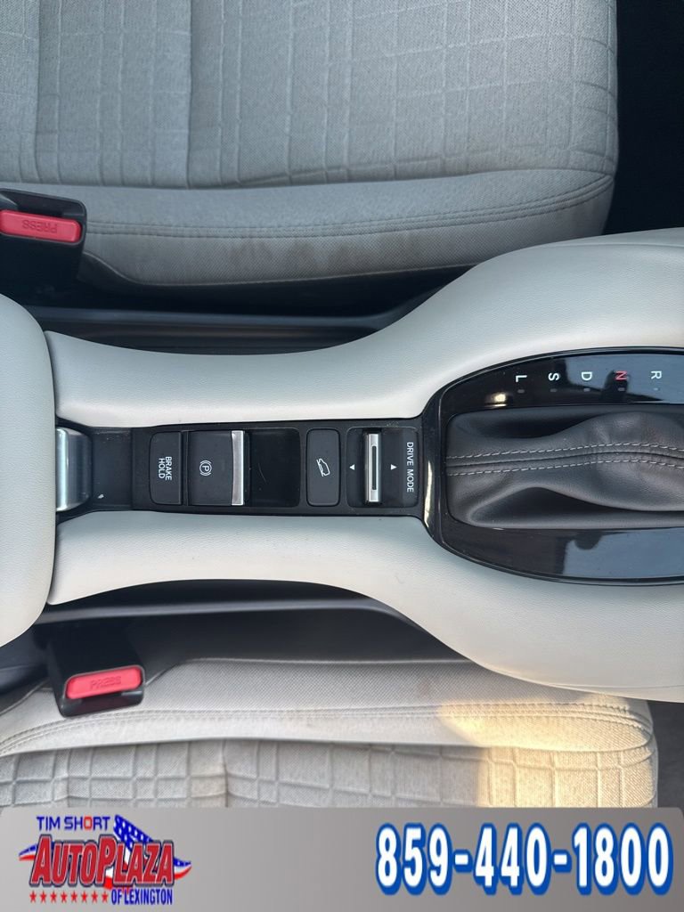 Used 2025 Honda HR-V LX image 31