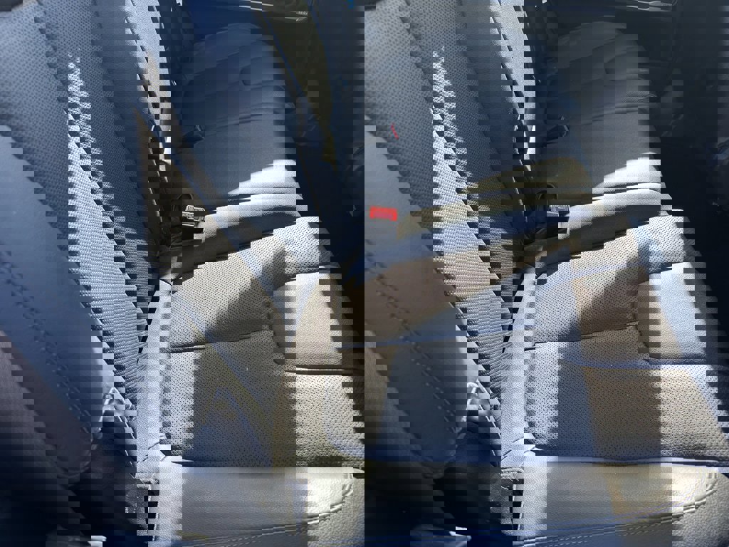 Used 2020 Hyundai Santa Fe Limited w/ Cargo Package image 19