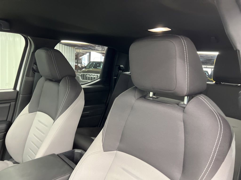 Used 2025 Toyota Tacoma TRD Sport image 16