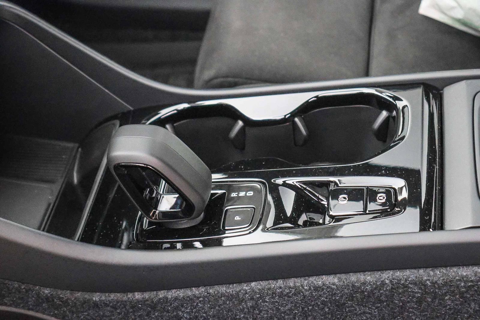 New 2026 Volvo XC40 B5 Ultra w/ Climate Package image 29