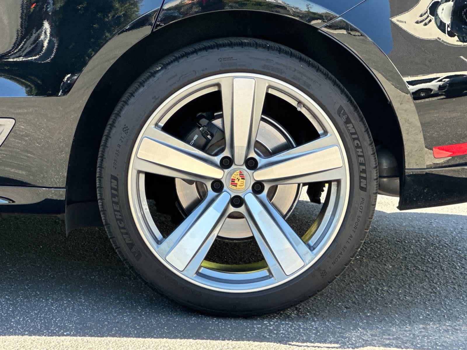 Certified 2023 Porsche Macan Turbo AWD/4WD image 30