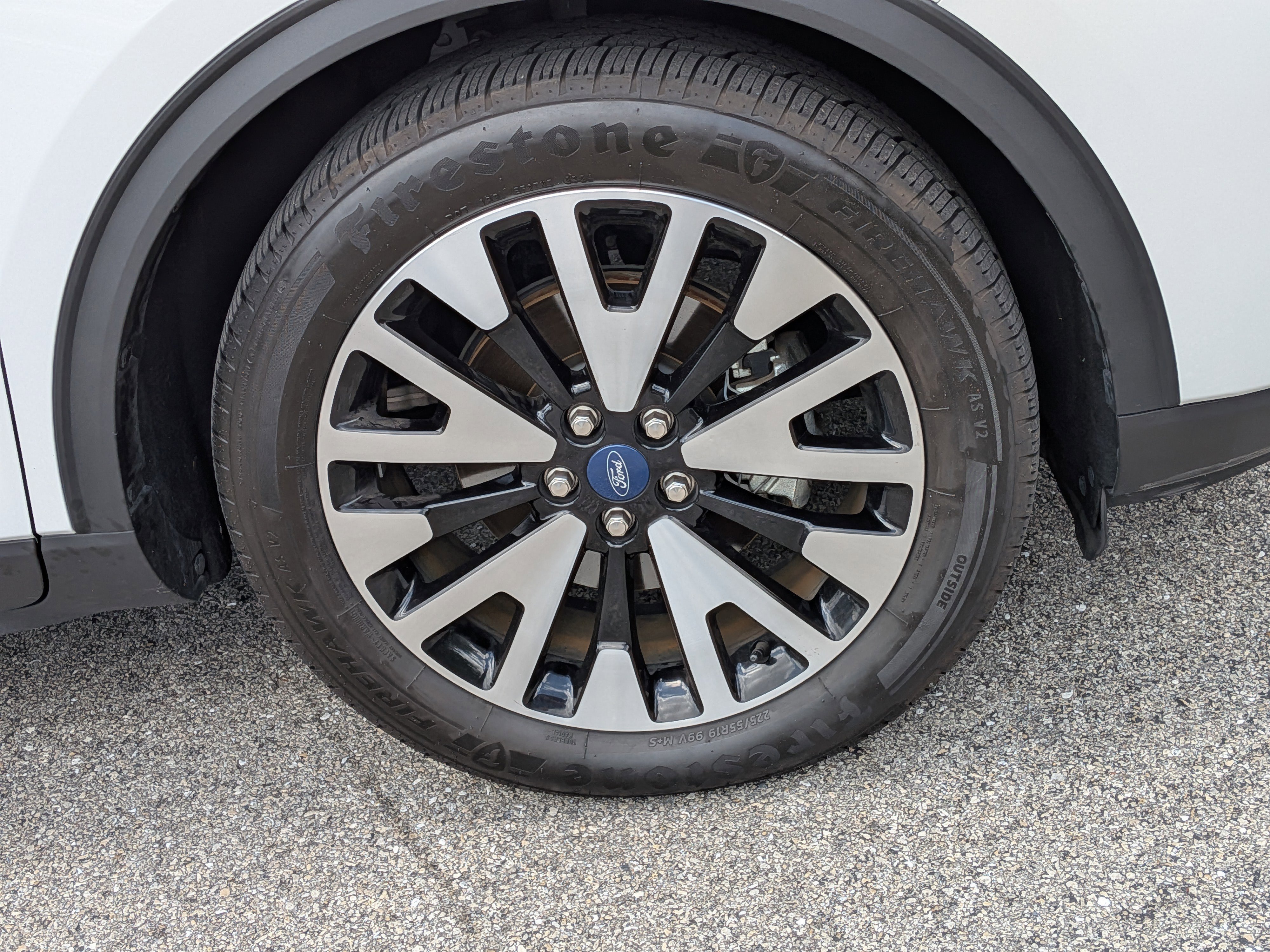 Used 2020 Ford Escape SE Sport image 11